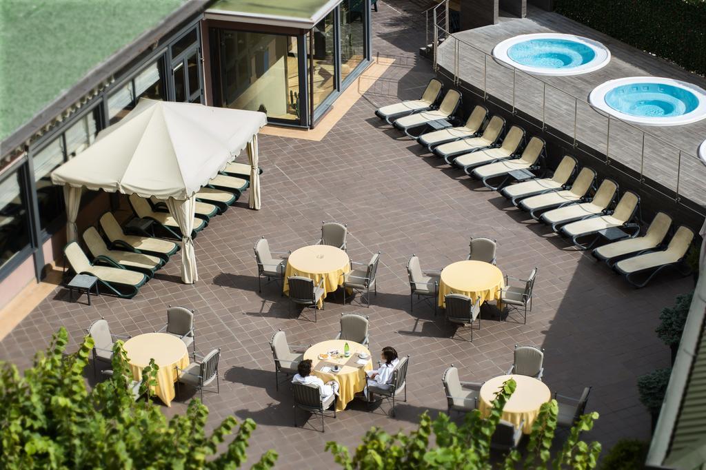 Ambasciatori Place Hotel Fiuggi Exteriör bild